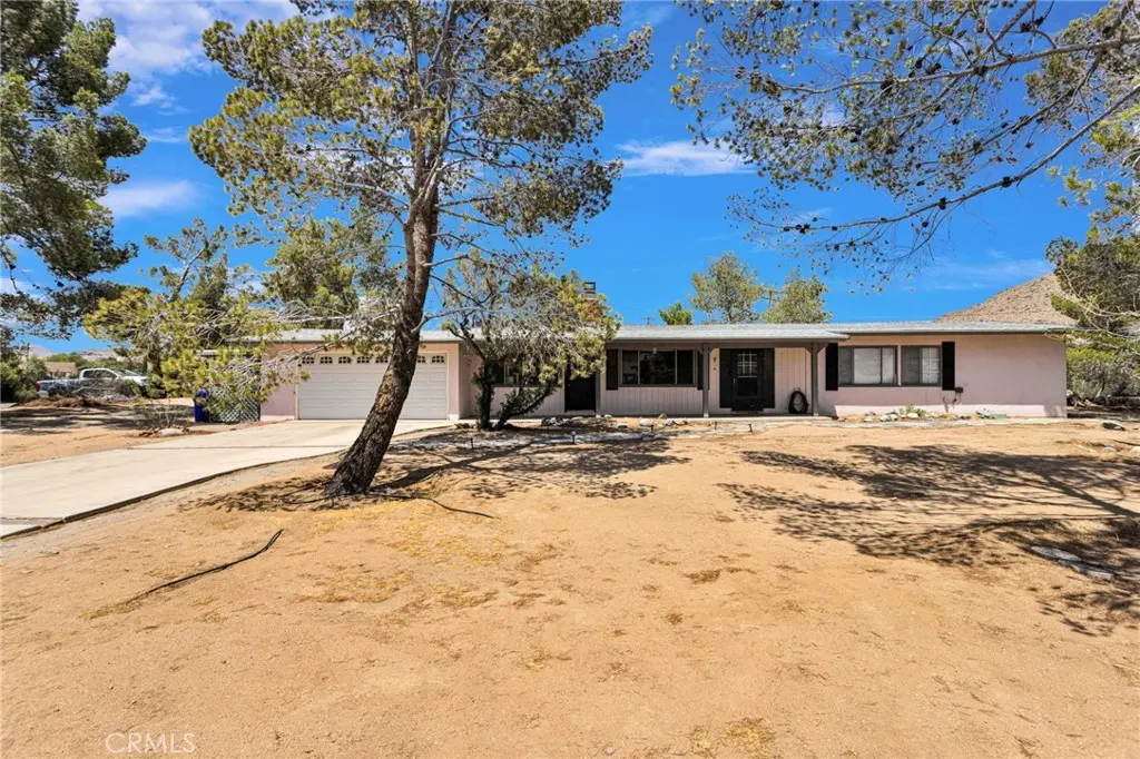 Single Family Residence for sale at 19282 Allegheny Road, Apple Valley, CA featuring 3 beds and 2 baths