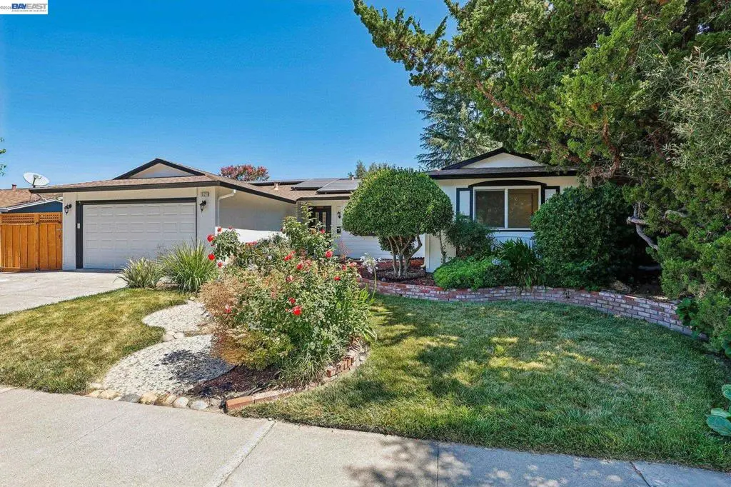 Single Family Residence for sale at 1621 Harvest Rd, Pleasanton, CA featuring 4 beds and 2 baths