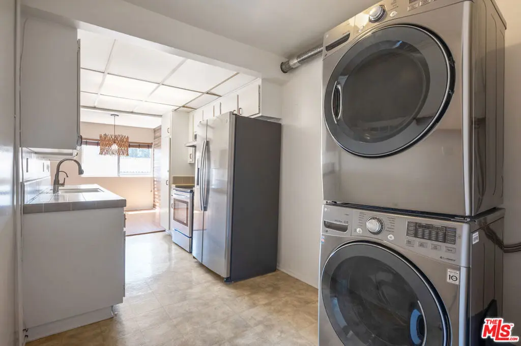 Condominium for sale at 5950 Buckingham 610, Culver City, CA featuring 2 beds and 2 baths