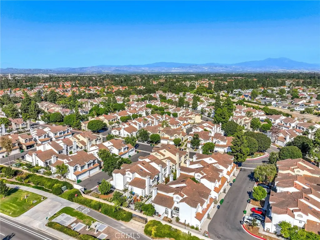 122 Almador, Irvine, CA — listing photo 1