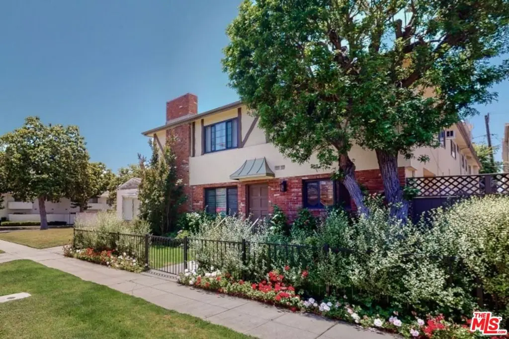 Residential Lease for rent at 1833 Manning Avenue 7, Los Angeles, Los Angeles County, CA featuring 1 bed and 1 bath