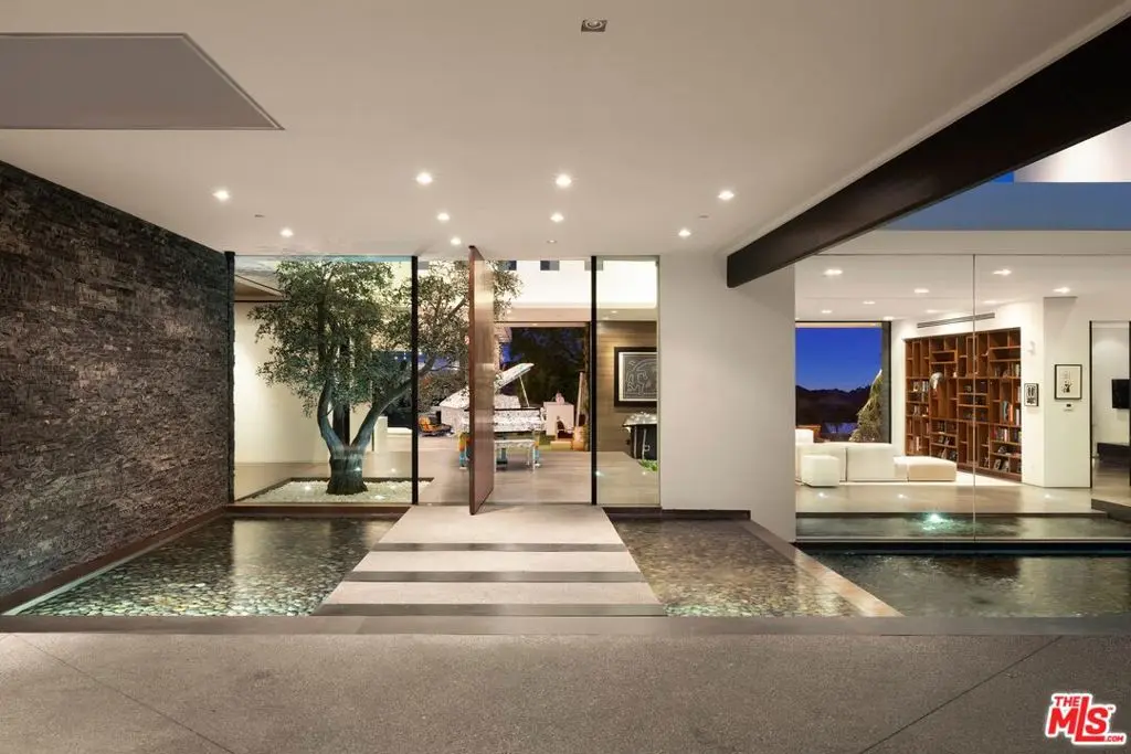 3000 Benedict Canyon Drive, Beverly Hills, CA — listing photo 1