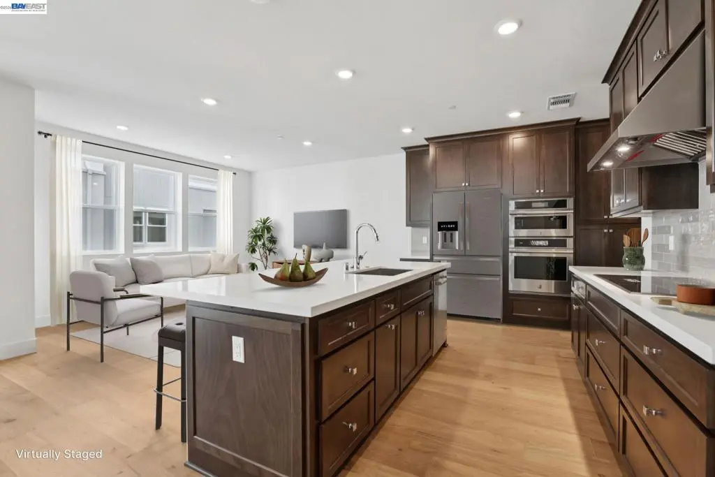 Condominium for sale at 105 Sedona Common 1, Livermore, CA featuring 2 beds and 3 baths
