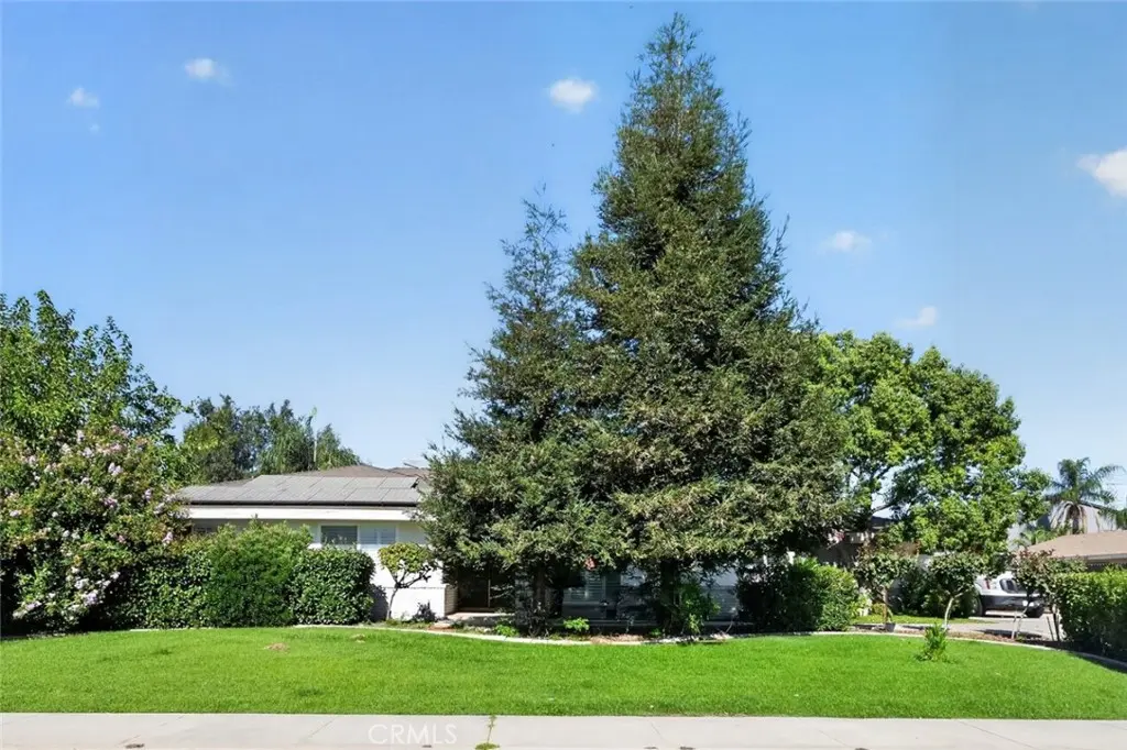 2801 Stagecoach Street, Bakersfield, CA — listing photo 1