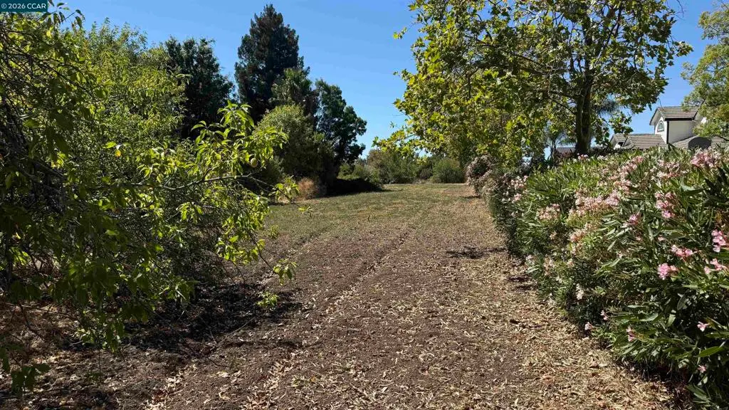 1819 Ayers Rd, Concord, CA — listing photo 1