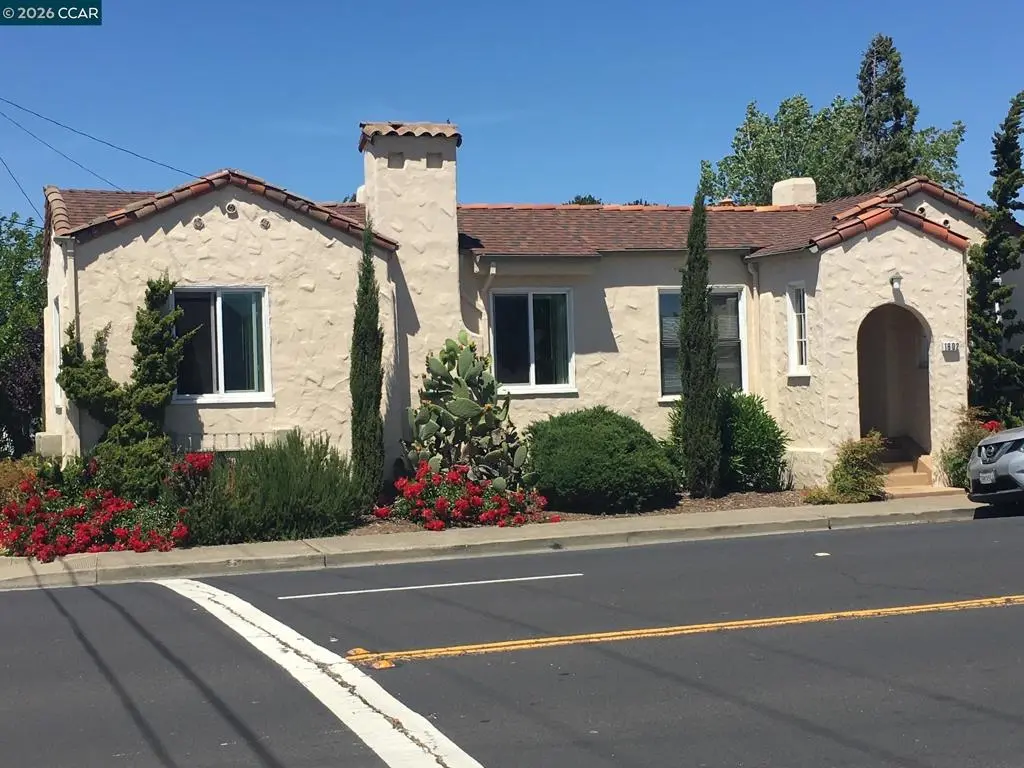 Residential Lease for rent at 1602 Georgia Street, Vallejo, Solano County, CA featuring 2 beds and 1 bath