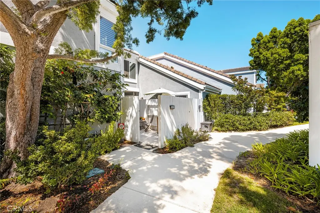 3485 Windspun, Huntington Beach, CA — listing photo 1