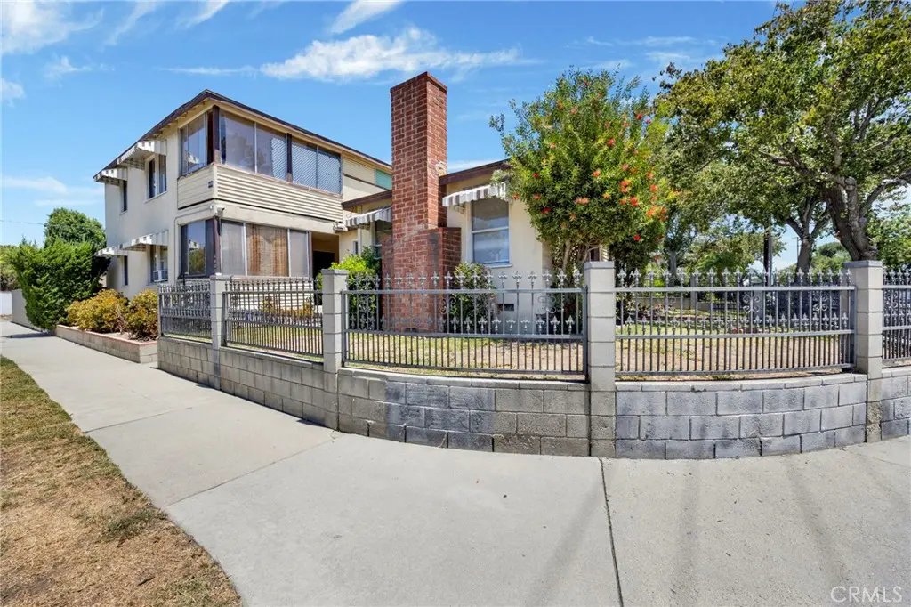 12759 Oxnard, North Hollywood, CA — listing photo 1