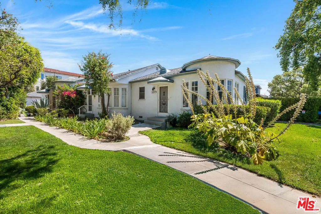 10651 Whipple Street, Toluca Lake, CA — listing photo 1