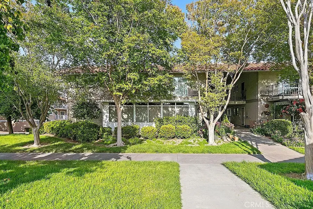 Stock Cooperative for sale at 2143 Ronda Granada D, Laguna Woods, CA featuring 2 beds and 2 baths
