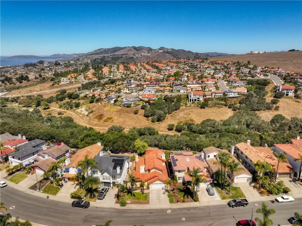 Single Family Residence for sale at 656 Shamrock, Pismo Beach, CA featuring 3 beds and 3 baths