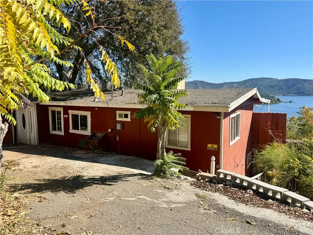11633 Lakeview Drive, Clearlake Oaks, CA — listing photo 1