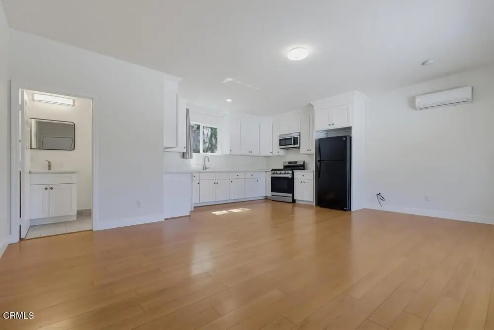 Residential Lease for rent at 416 Sinclair Avenue A, Glendale, Los Angeles County, CA featuring 1 bed and 2 baths