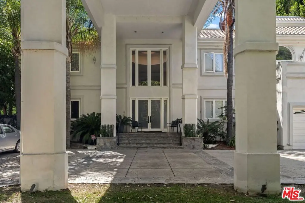 4743 White Oak Avenue, Encino, CA — listing photo 1