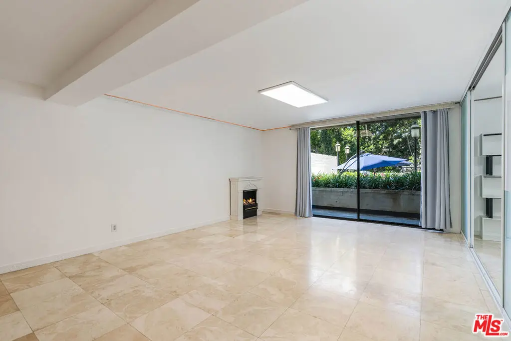Residential Lease for rent at 10535 Wilshire Boulevard D4, Los Angeles, Los Angeles County, CA featuring 2 beds and 2 baths