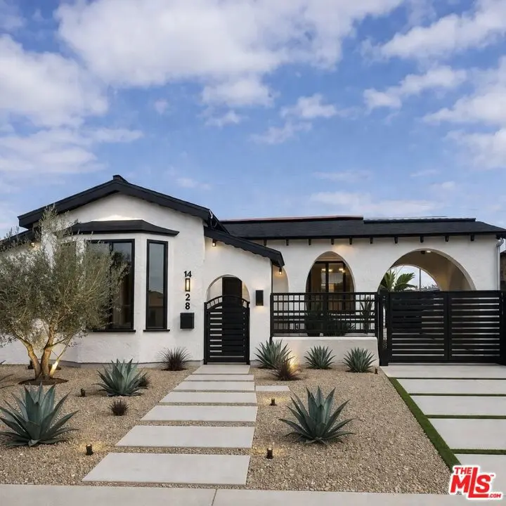 Single Family Residence for sale at 10022 S Manhattan Place, Los Angeles, CA featuring 3 beds and 2 baths