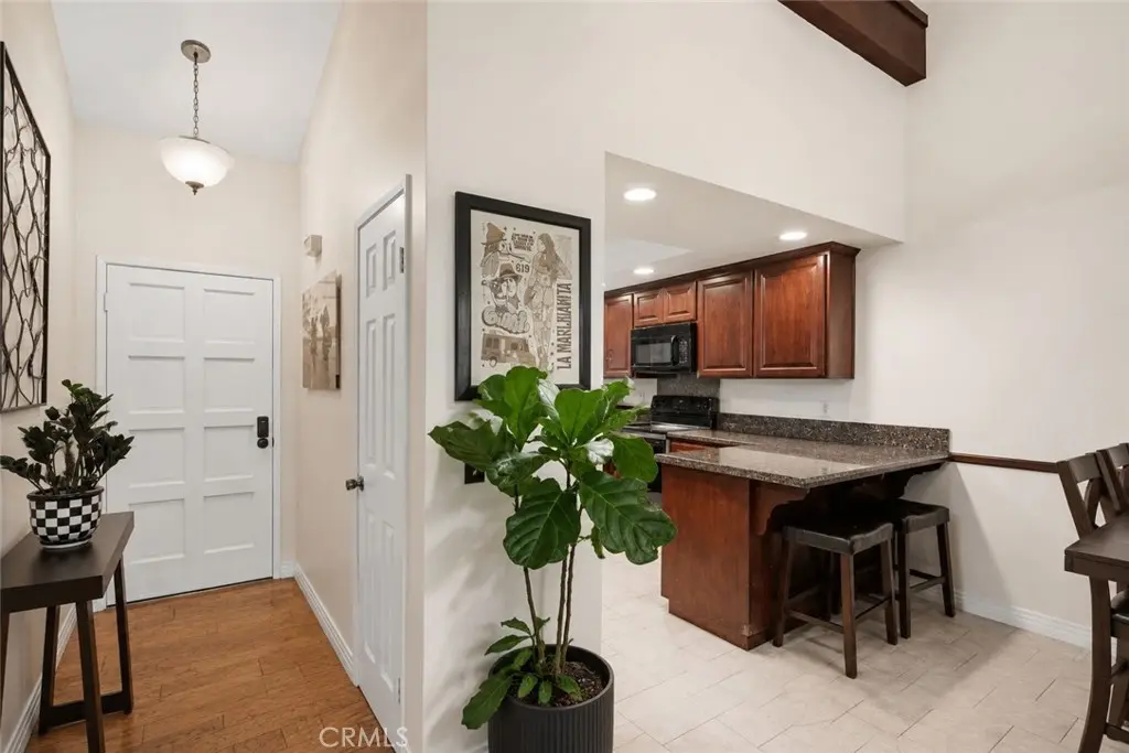 31948 Del Cielo Este 6, Bonsall, CA — listing photo 1