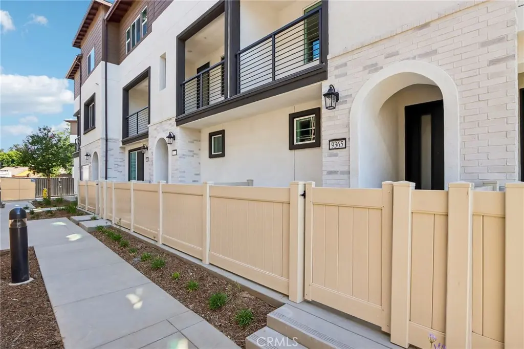 Townhouse for sale at 9563 Hannah Way, Riverside, CA featuring 3 beds and 3 baths