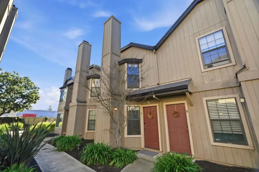 251 Gibson Drive E-54, Hollister, CA — listing photo 1