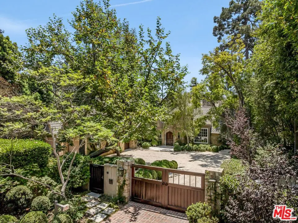 Single Family Residence for rent at 12824 Evanston Street, Los Angeles, CA featuring 5 beds and 7 baths