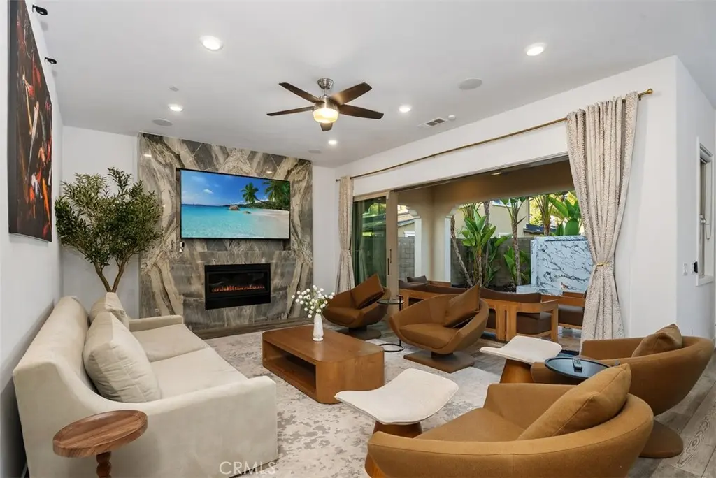 101 Score, Irvine, CA — listing photo 1