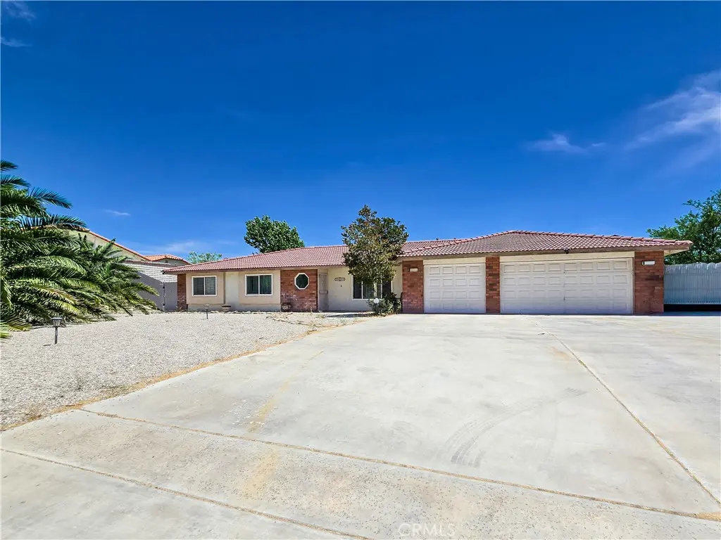 16081 Tude Road, Apple Valley, CA — listing photo 1