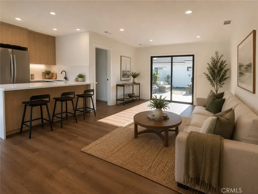7008 Aura, Reseda, CA — listing photo 1