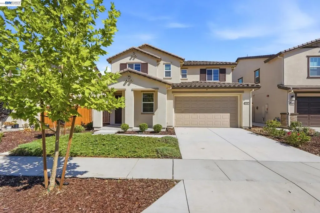 Single Family Residence for sale at 639 Rosedale Way, Lathrop, CA featuring 4 beds and 3 baths