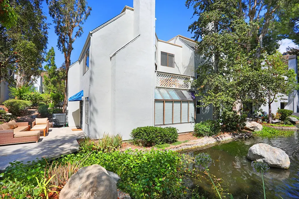 5846 E Creekside 31, Orange, CA — listing photo 1