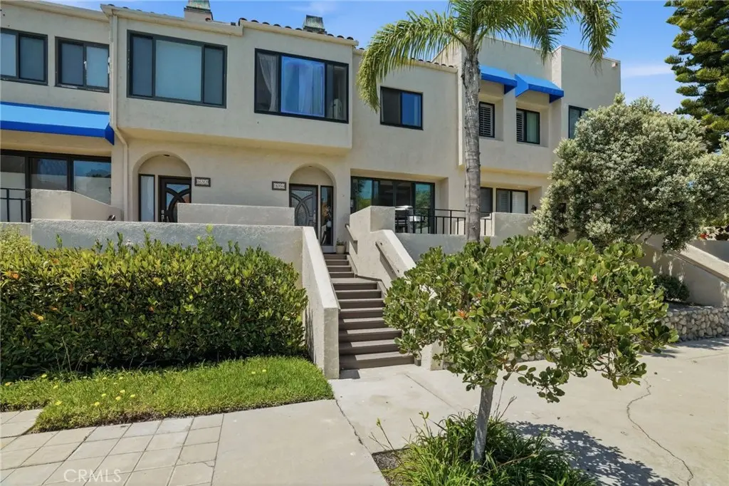 16506 Bordeaux, Huntington Beach, CA — listing photo 1