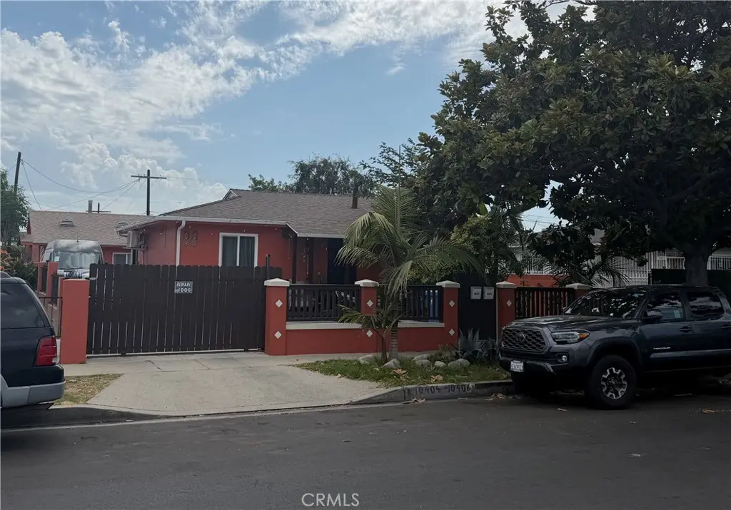 Triplex for sale at 10406 Pace, Los Angeles, CA