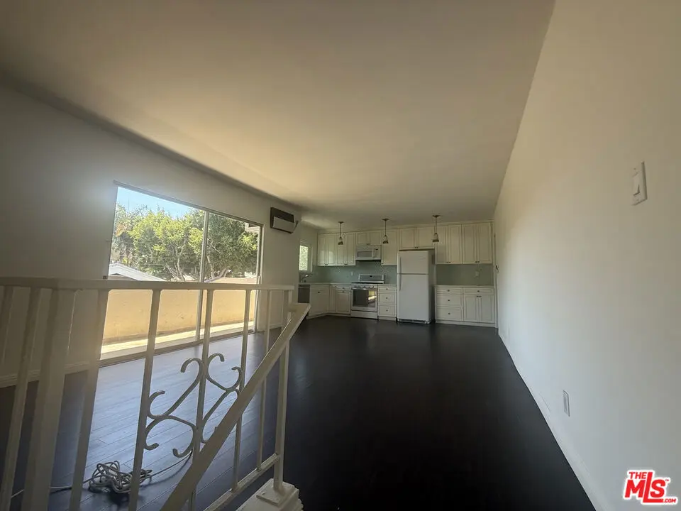 Residential Lease for rent at 1678 Federal Avenue 3, Los Angeles, Los Angeles County, CA featuring 2 beds and 2 baths
