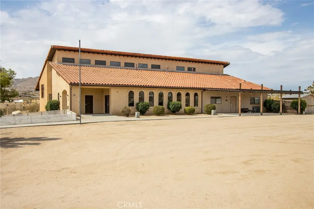 6336 Hallee Road, Joshua Tree, CA — listing photo 1