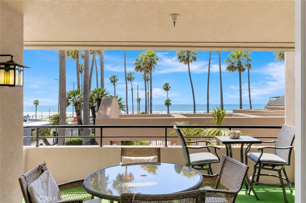 1200 Pacific Coast Highway 209, Huntington Beach, CA — listing photo 1