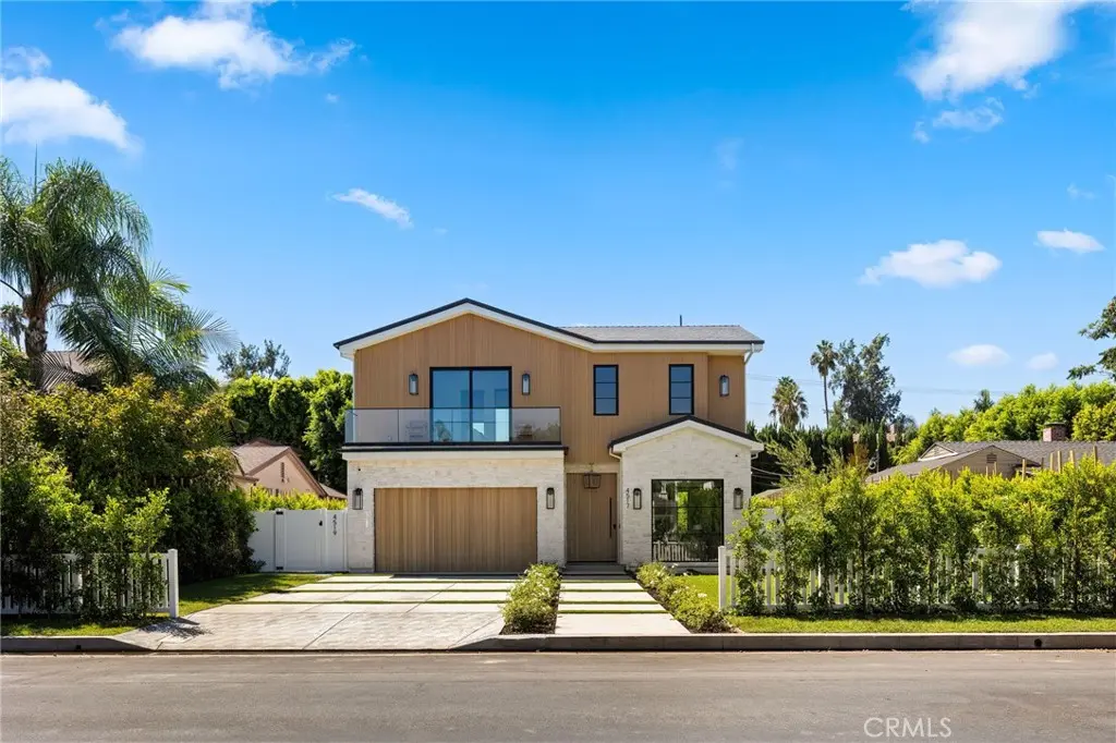 4517 Longridge Avenue, Sherman Oaks, CA — listing photo 1