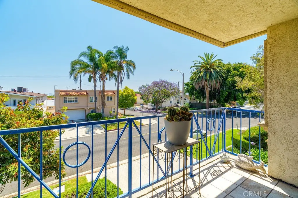 1110 W 10th Street 104, San Pedro, CA — listing photo 1