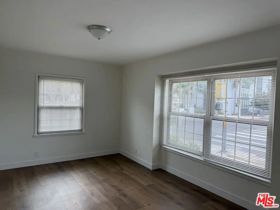 Residential Lease for rent at 937 S Bedford Street, Los Angeles, Los Angeles County, CA featuring 2 beds and 1 bath