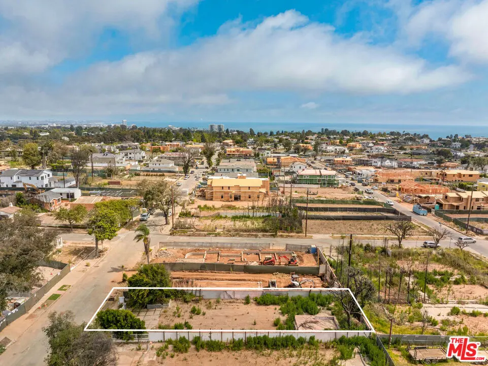 911 Hartzell Street, Pacific Palisades, CA — listing photo 1