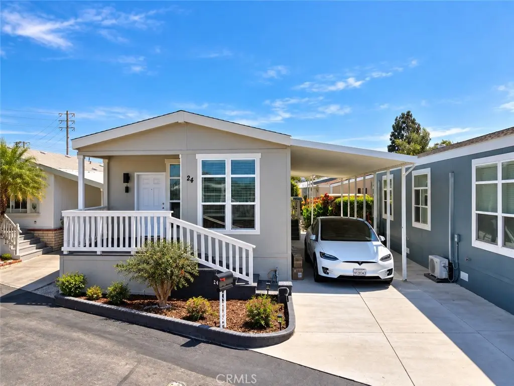 903 W 17TH Street 24, Costa Mesa, CA — listing photo 1