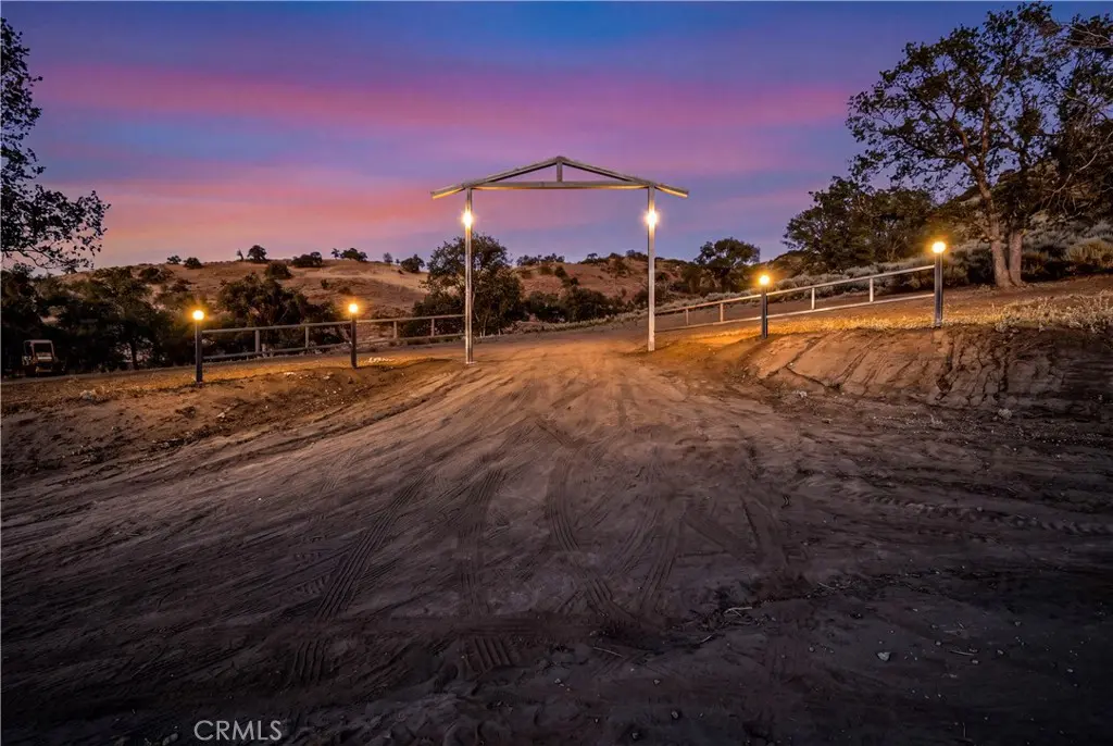 0 Chalet, Tehachapi, CA — listing photo 1