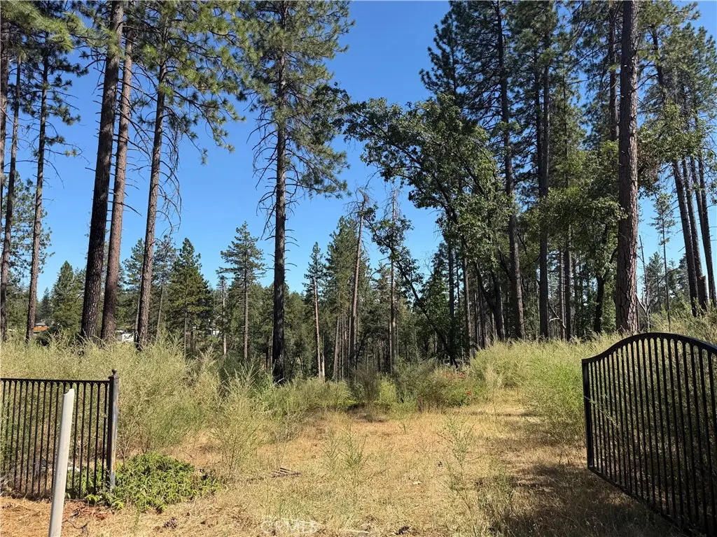 5884 Boeta Court, Paradise, CA — listing photo 1