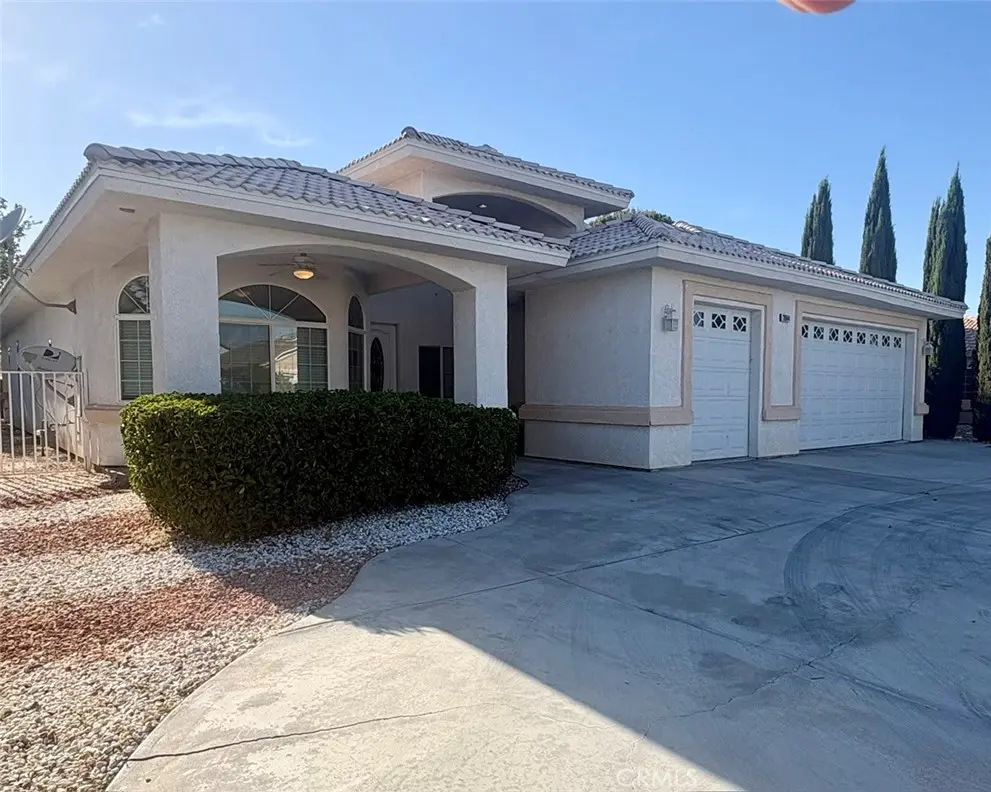26944 Silver Lakes Parkway, Helendale, CA — listing photo 1