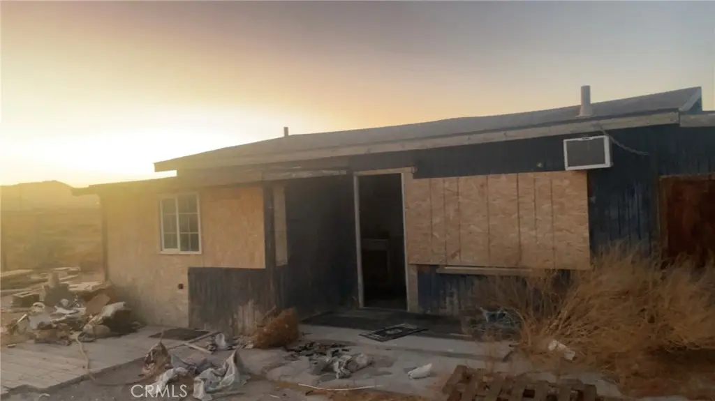 15220 Wolf Haven, Lucerne Valley, CA — listing photo 1