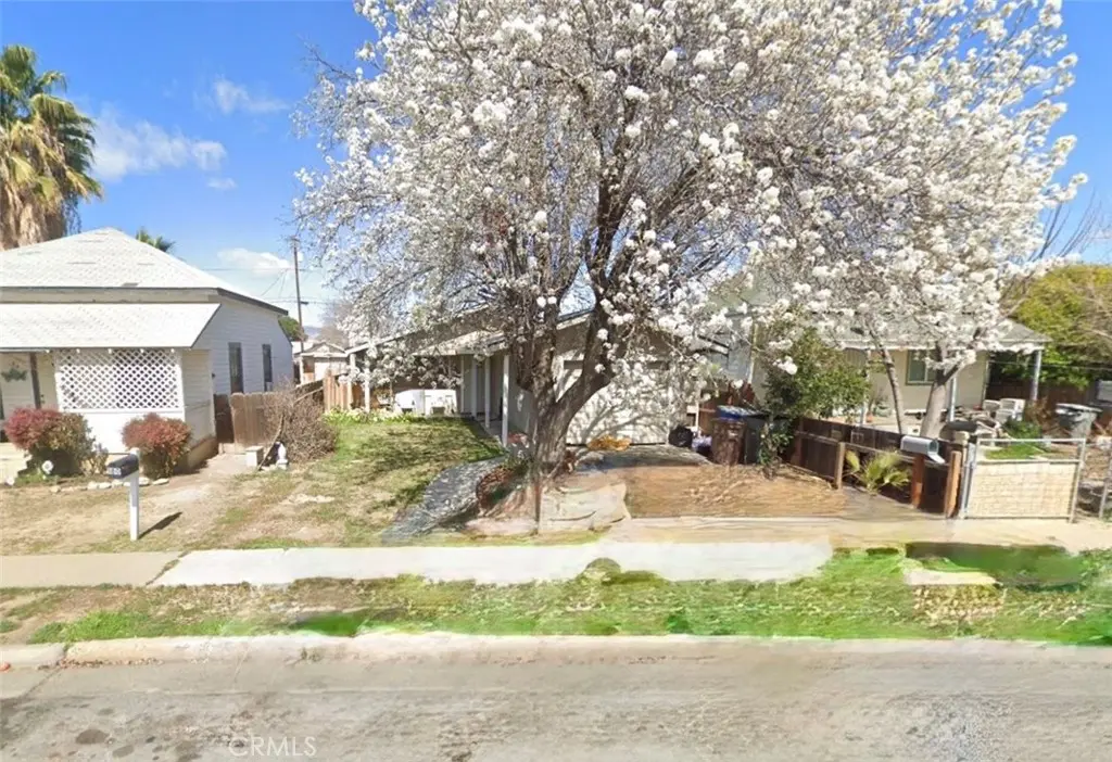 Single Family Residence for sale at 164 Jackson, Coalinga, CA featuring 3 beds and 2 baths