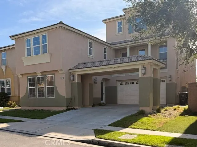 Single Family Residence for rent at 5641 Scharf, Fontana, CA featuring 4 beds and 5 baths