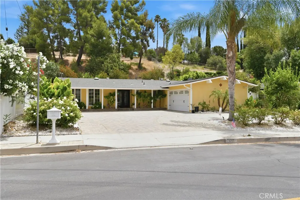 7152 Pomelo, West Hills, CA — listing photo 1