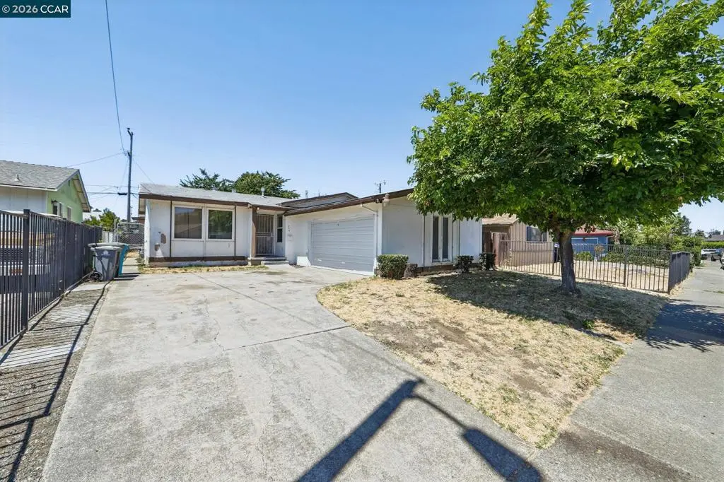 Single Family Residence for sale at 373 Sawyer St, Vallejo, CA featuring 3 beds and 1 bath