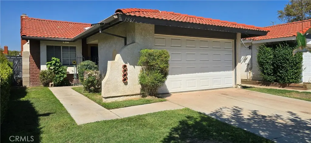1961 Overland, Colton, CA — listing photo 1
