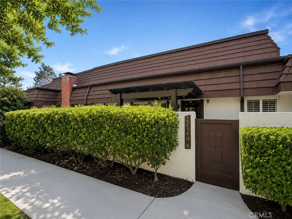22540 Jeffrey Mark Court 4, Chatsworth, CA — listing photo 1
