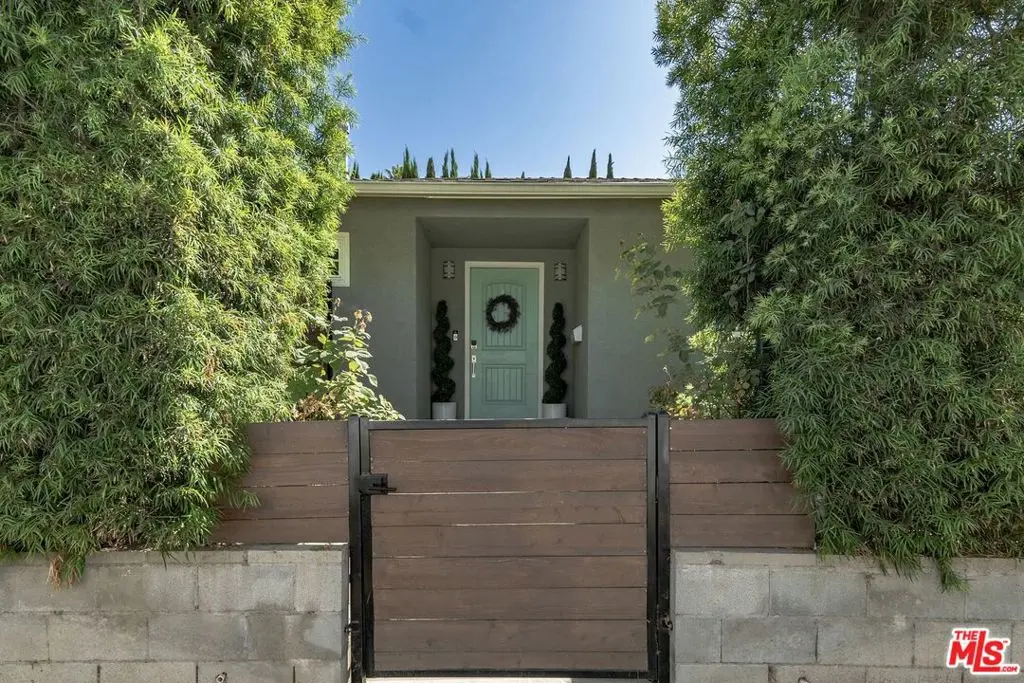 Single Family Residence for rent at 1500 Fairfield Street, Glendale, CA featuring 3 beds and 2 baths